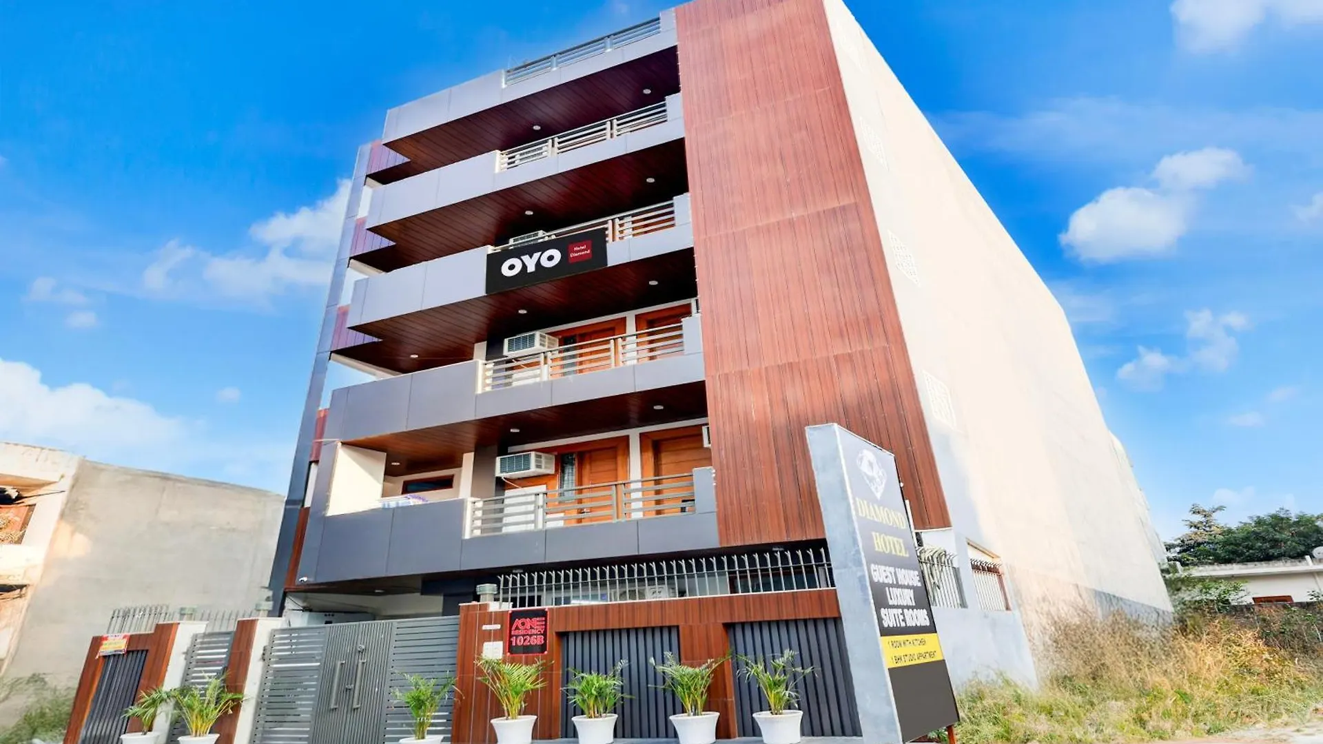 Super Hotel O A One Residency Gurgaon