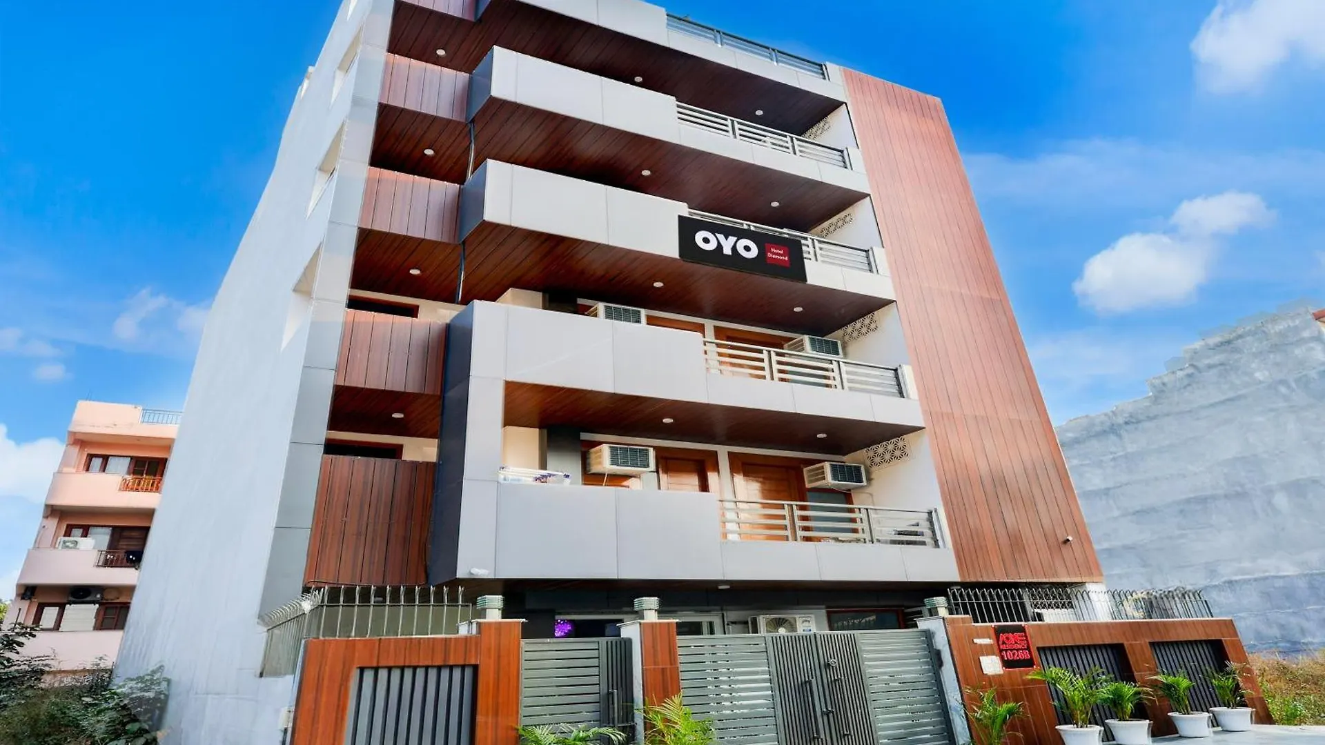 Super Hotel O A One Residency Gurgaon
